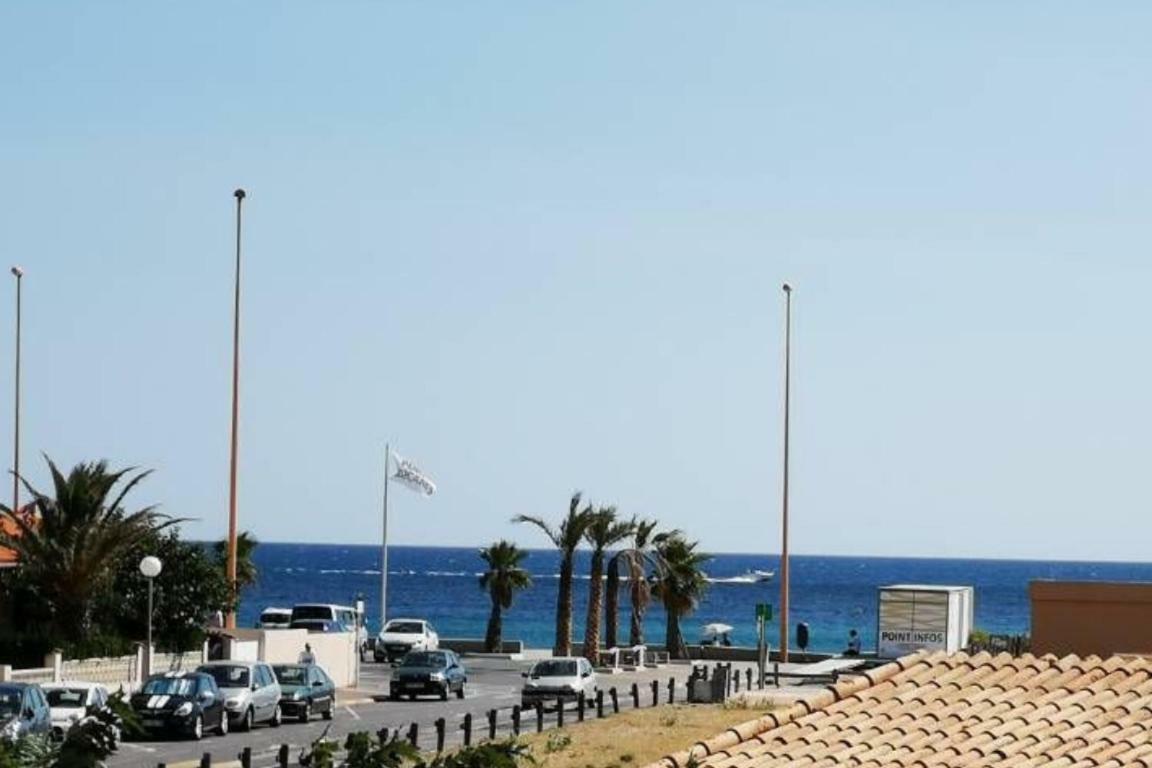 Face à la mer avec clim, wifi, parking, baignoire Le Barcarès Esterno foto